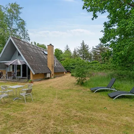 Tine - 600m From The Sea By Interhome